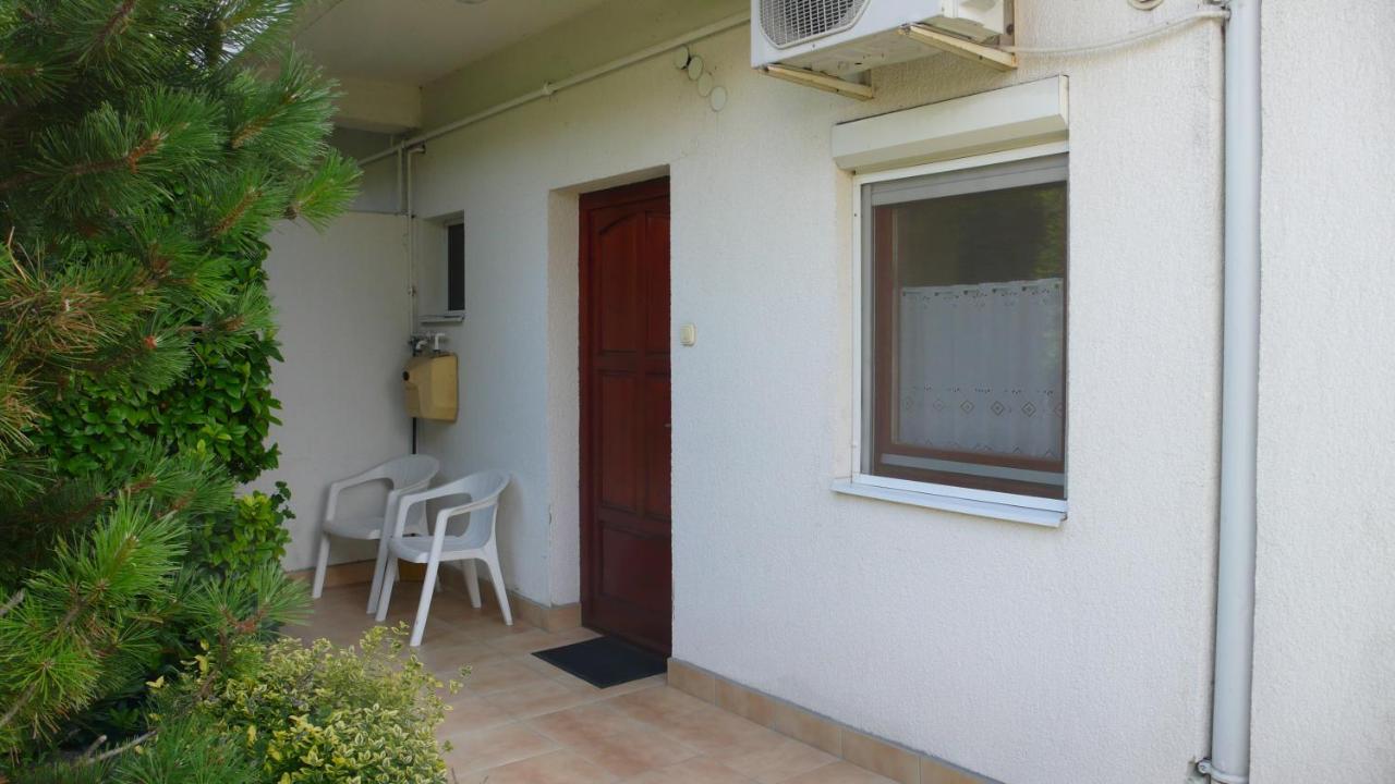 Nyarido Apartman Alsoors Exterior photo