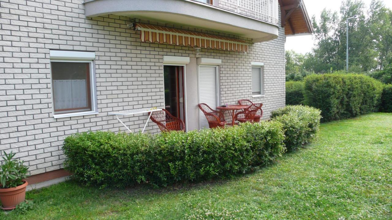 Nyarido Apartman Alsoors Exterior photo